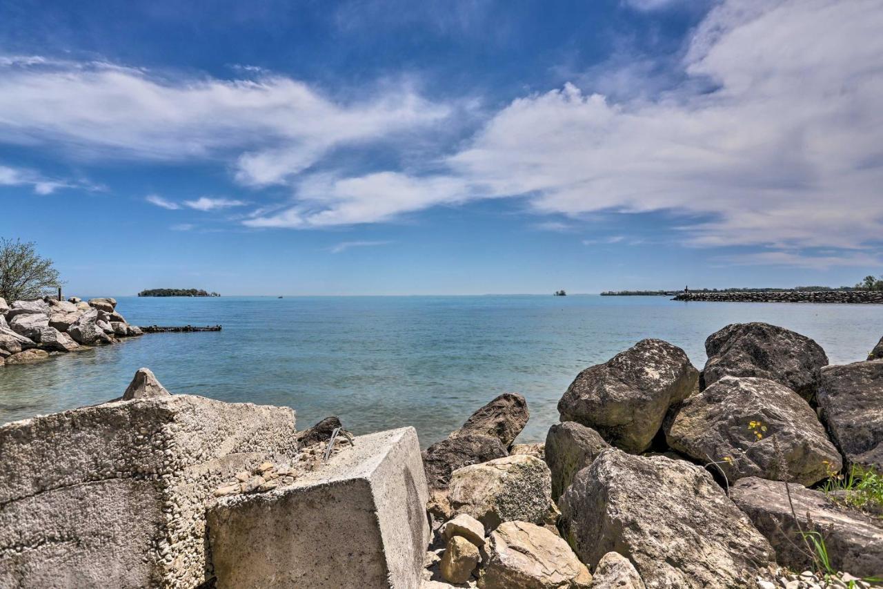 Cozy Lakefront Middle Bass Retreat With Balcony Put-in-Bay Exteriör bild
