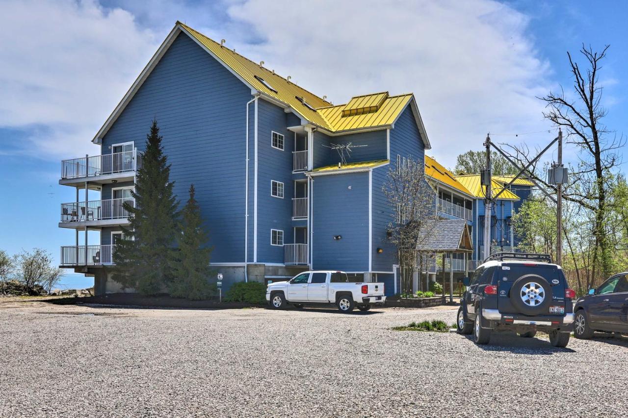 Cozy Lakefront Middle Bass Retreat With Balcony Put-in-Bay Exteriör bild