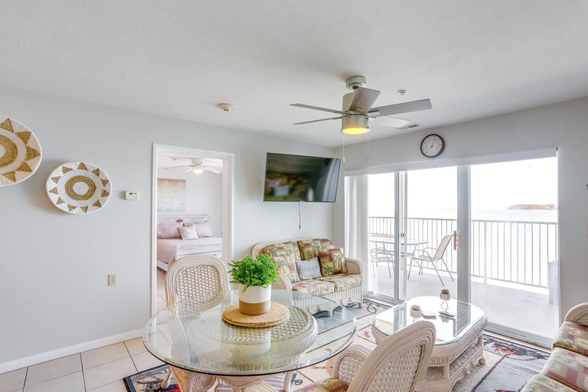 Cozy Lakefront Middle Bass Retreat With Balcony Put-in-Bay Exteriör bild